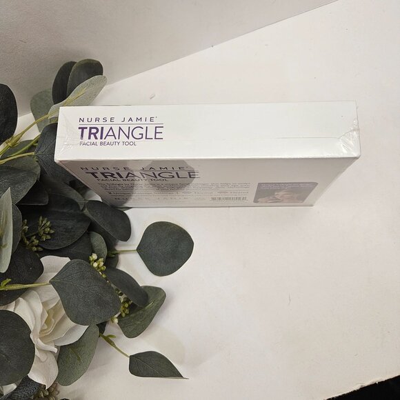 Nurse Jamie Triangle Facial Beauty Tool With 2 Massage Settings & USB Charging - Picture 3 of 5